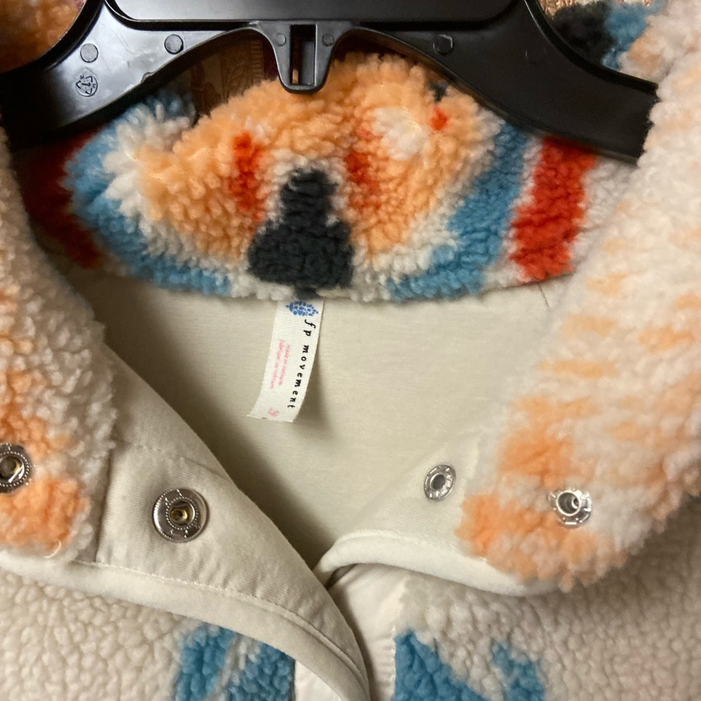 🌸FREE PEOPLE HIT the slopes  Printed Fleece Jacket🌸 - Picture 8 of 10